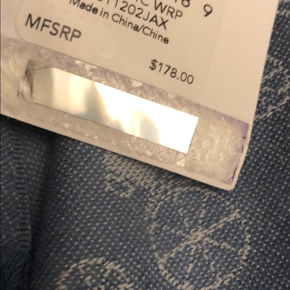 Coach designer scarf horse - Picture 5 of 5